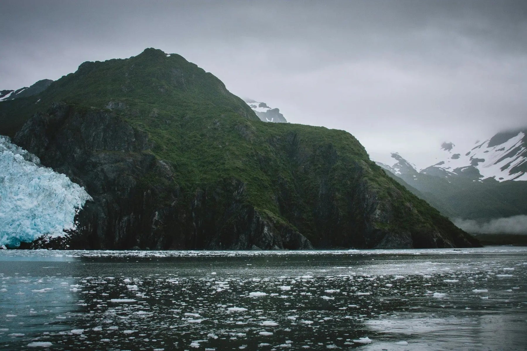 Boating in Alaska: A Guide to Navigating the Last Frontier by Sea - ORCA Retail US