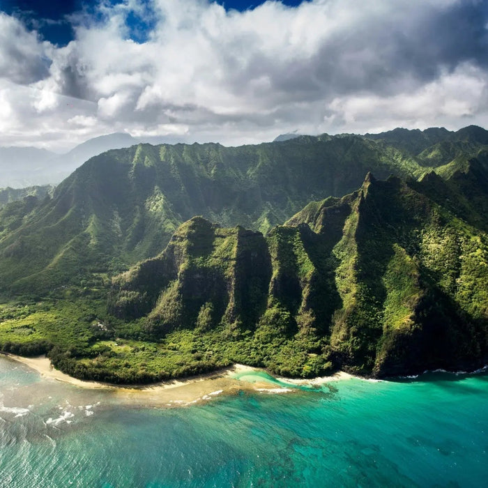 Boating in Hawaii: A Guide to Navigating the Aloha State by Sea - ORCA Retail US