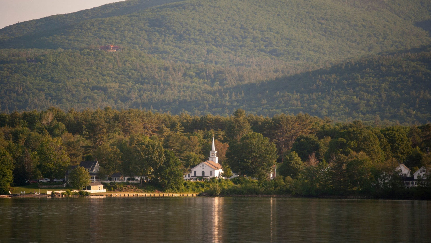 Boating in New Hampshire: A Guide to Navigating Lakes, Rivers and the Granite State Coast - ORCA Retail US