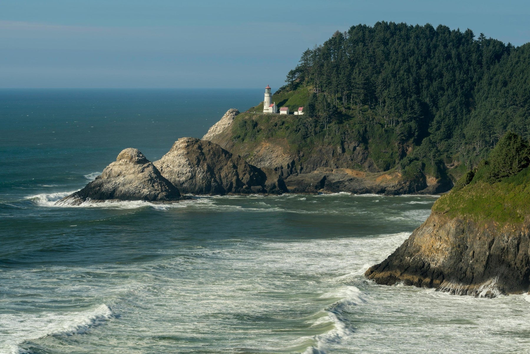 Boating in Oregon: A Guide to Navigating the Beaver State by Sea and River - ORCA Retail US